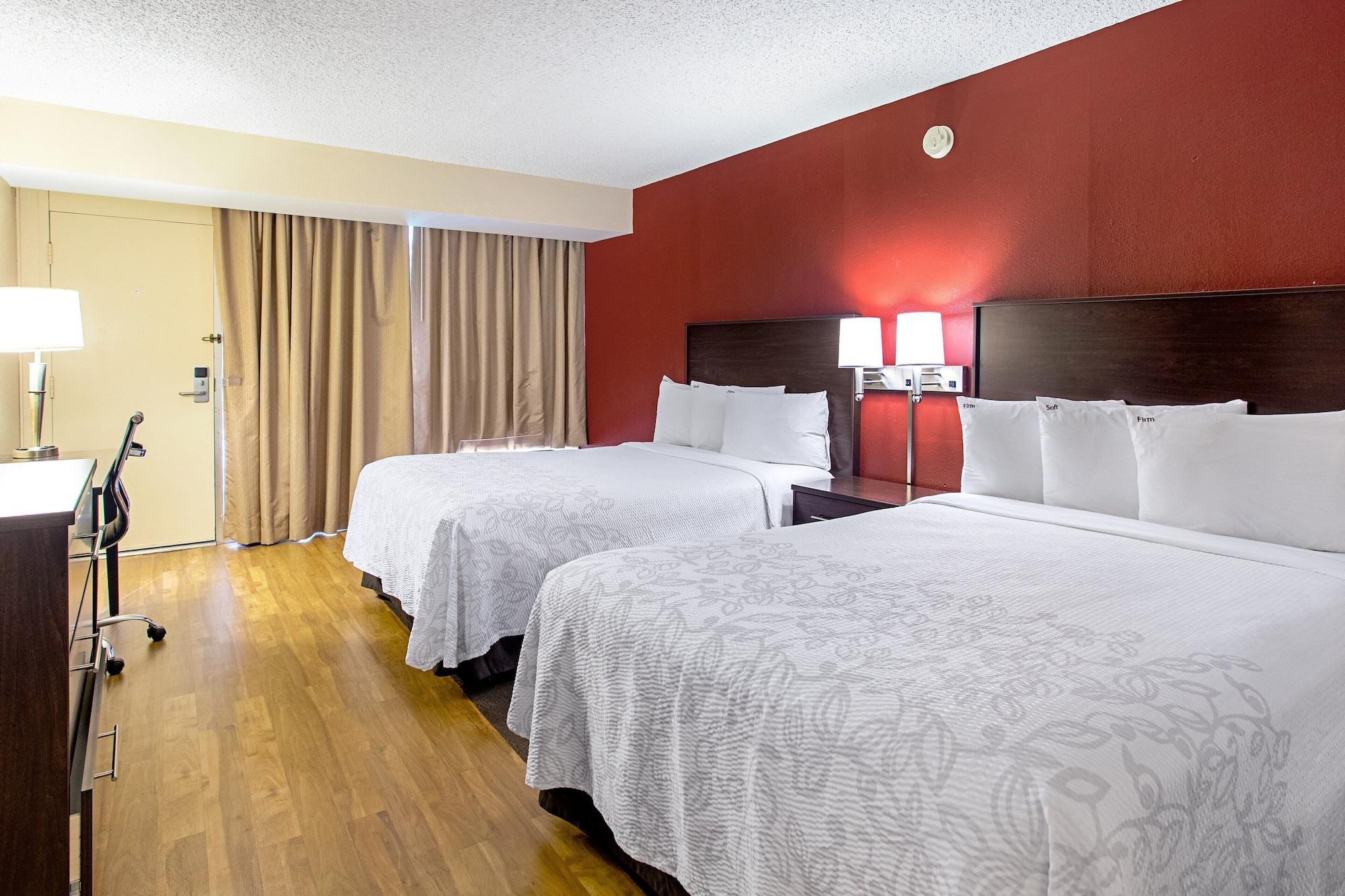 Red Roof Plus+ East Hotel Wichita