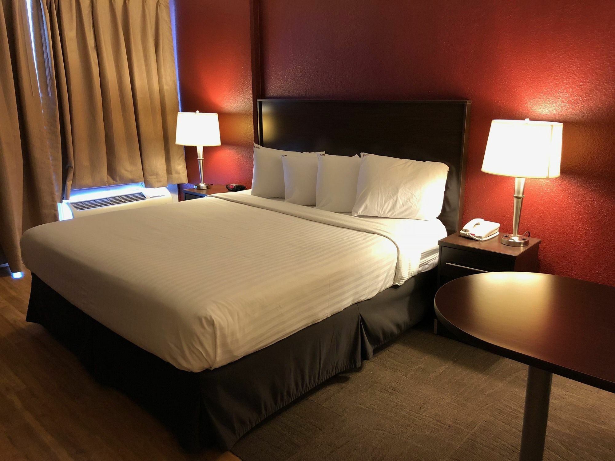 Red Roof Plus+ East Hotel 3*